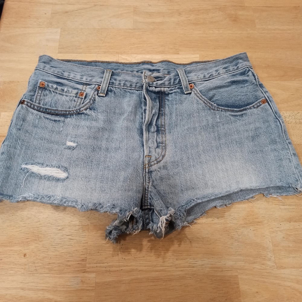 501 Levi Strauss Levi's High Rise Distressed Cut-off Shorts 31 Button Fly